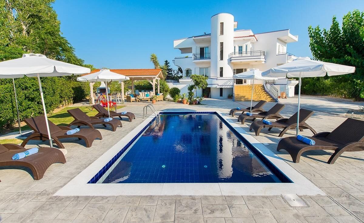 Villa Giovanni – Eleganz am Meer mit atemberaubender Aussicht in Faliraki